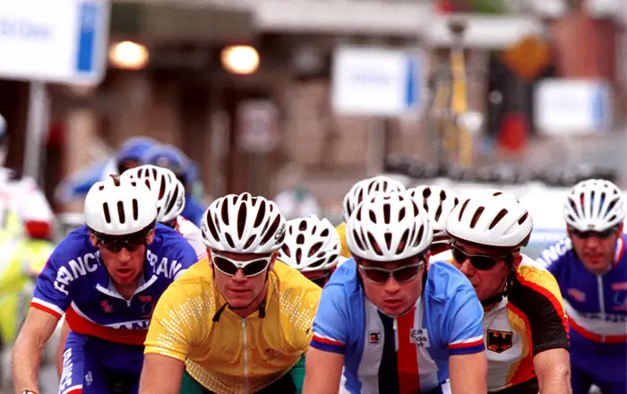 271000   Cycling road Daniel Polson peloton   3b   2000 Sydney race photo